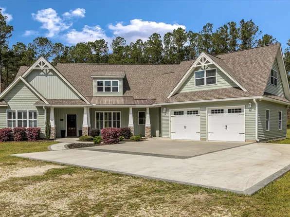 301 Angel Oak Dr, Bonneau, SC 29431