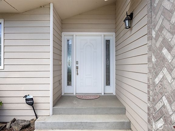 4th image of 426 Viewmont Drive SE