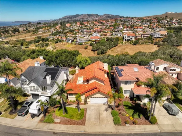 656 Shamrock Ln, Pismo Beach, CA 93449