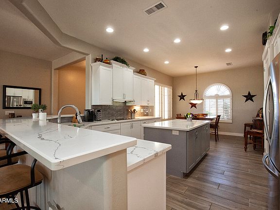 3rd image of 26385 W ROSS Avenue