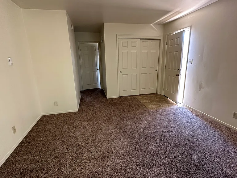 655 Couper Dr #D — Photo 4