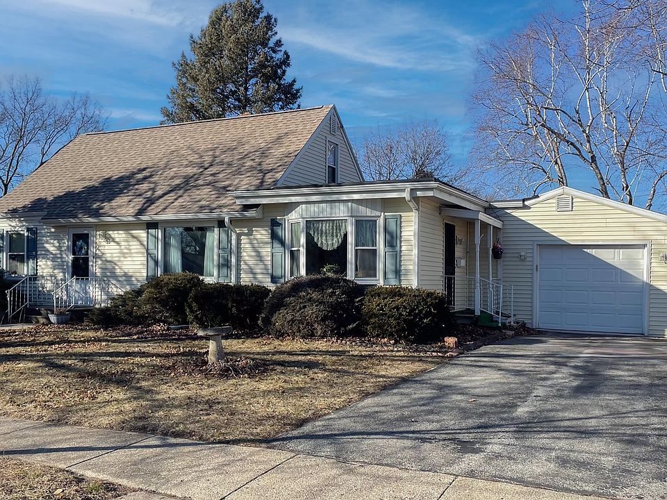 1st image of 806 Northfield Ave