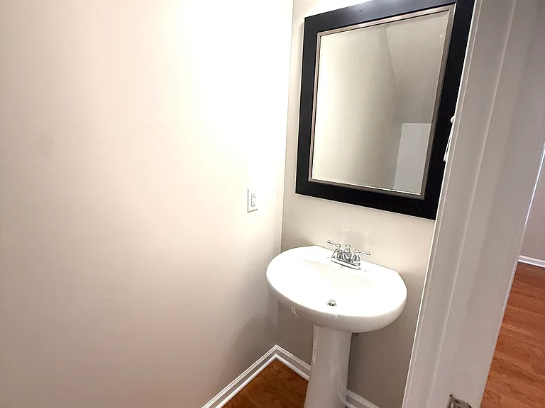 514 Dragby Ln — Photo 33