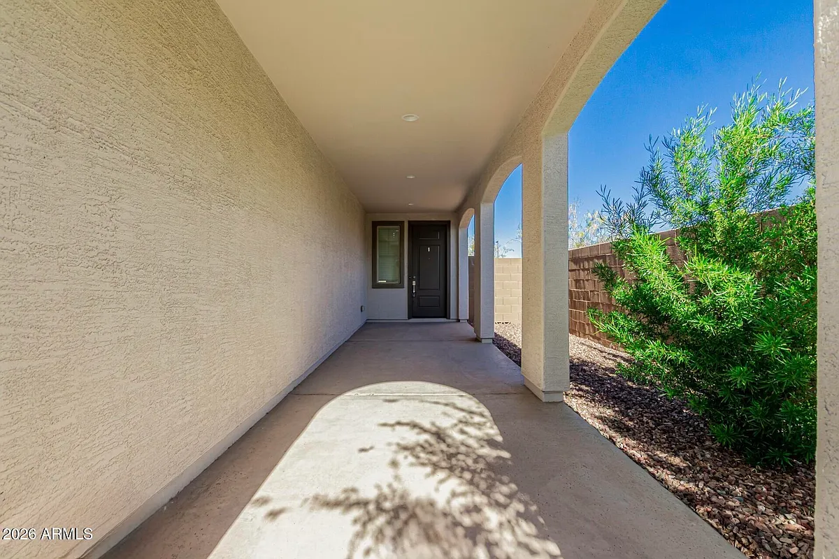 Building Photo - 9208 W Sells Dr