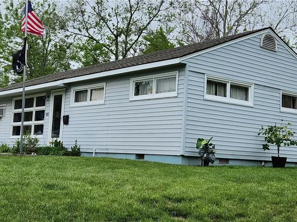 413 Lacy Ln, Belton, MO 64012