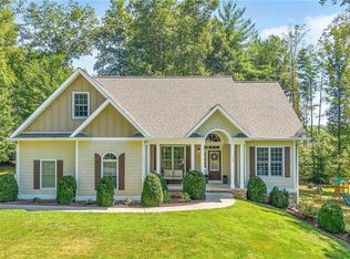 161 Burberry Dr, Purlear, NC 28665