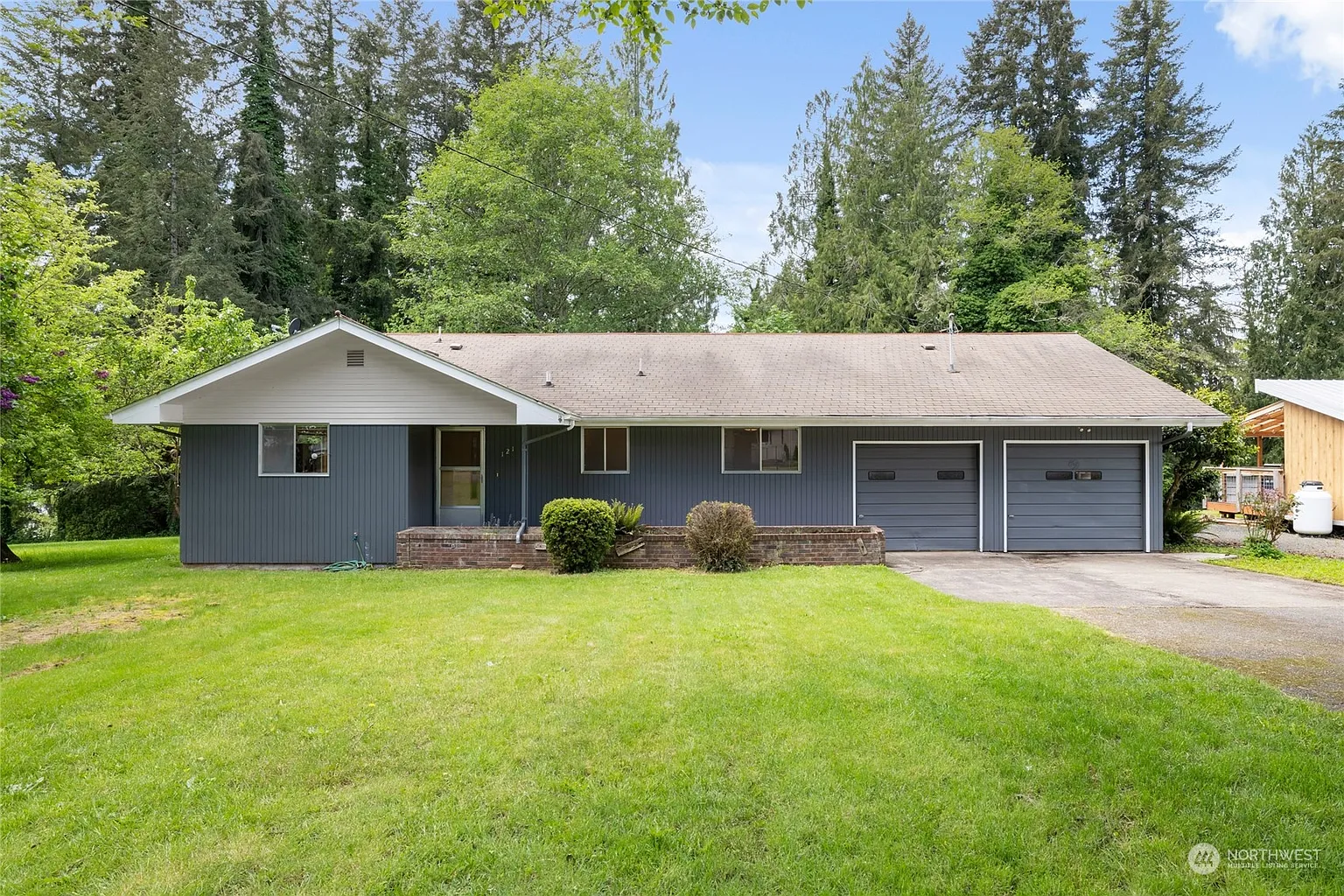 121 Village Road photo 1