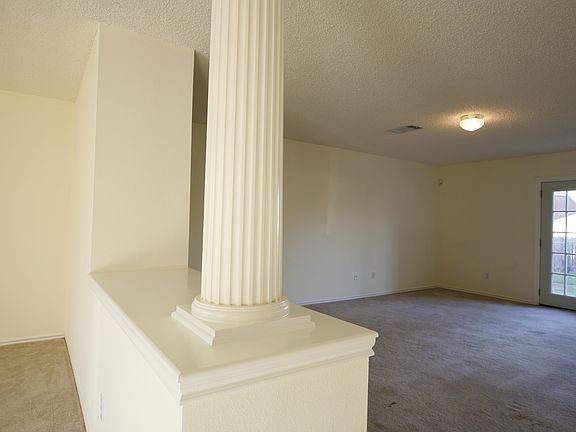 5th image of 1104 Van Horn Way