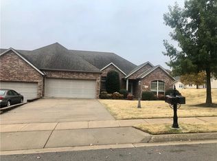 4217 N Meadow View Dr, Fayetteville, AR 72703