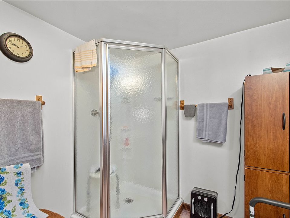 10th image of 380 Oliver Blvd #3