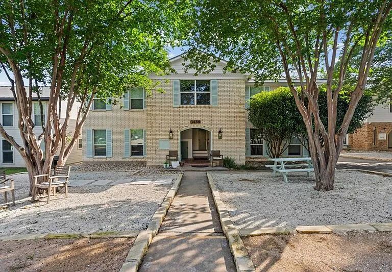 3438 Willowrun Dr #C — Photo 1