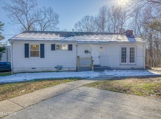311 East Dr, Oak Ridge, TN 37830