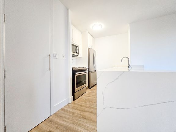 4th image of 1735 York Ave APT 6H