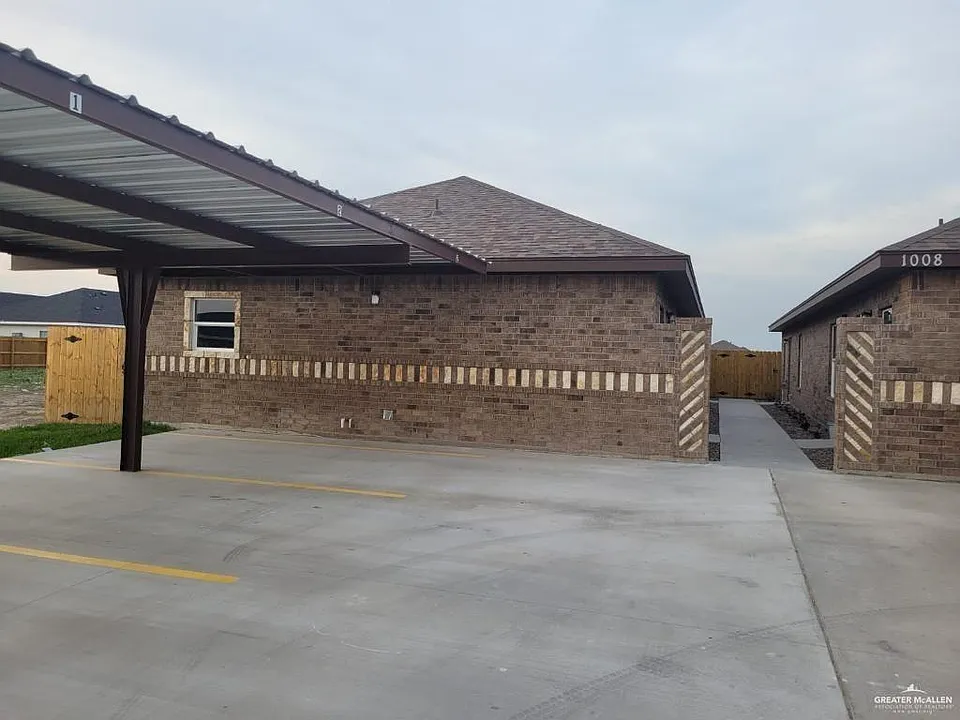 1008 W Kohala Ave #4