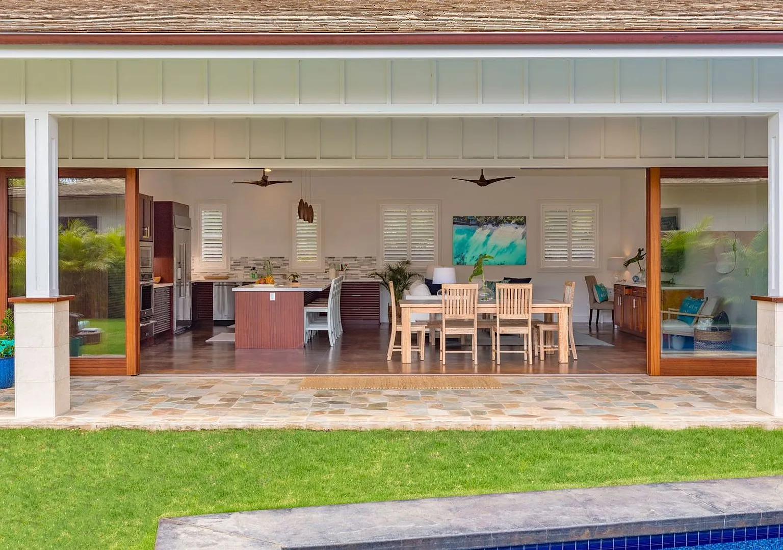 Beautiful Private Home w/Pool, Yard & AC - Walk to the Beach — Photo 2