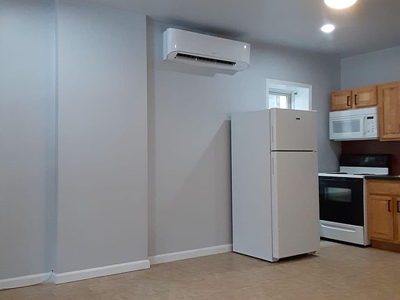 2nd image of 30 W Wyneva St Floor 1