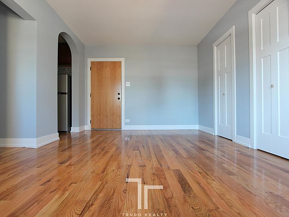 5th image of 550 W Arlington Pl #Seven11