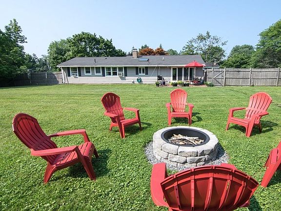 3rd image of 43 Sherwood Ave