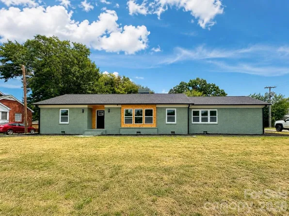 204 N Myrtle School Rd, Gastonia, NC 28052