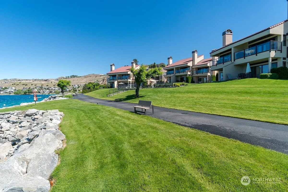 100 Lake Chelan Shores Drive - 18-1 - 1 — Photo 3