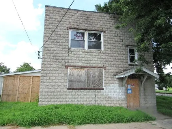 300 E Forest St, Hartford, IL 62048