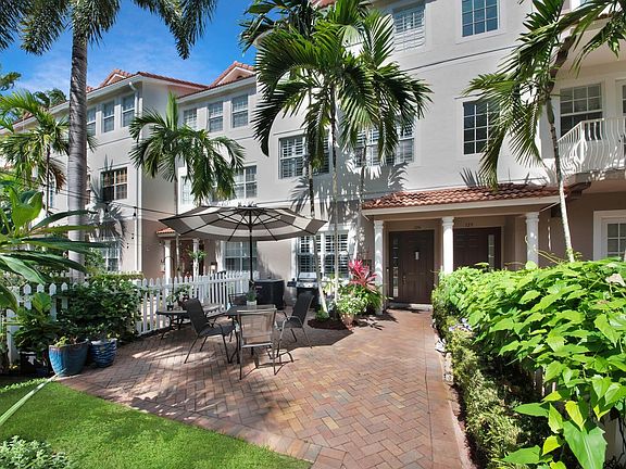 2nd image of 126 Ocean Cay Way
