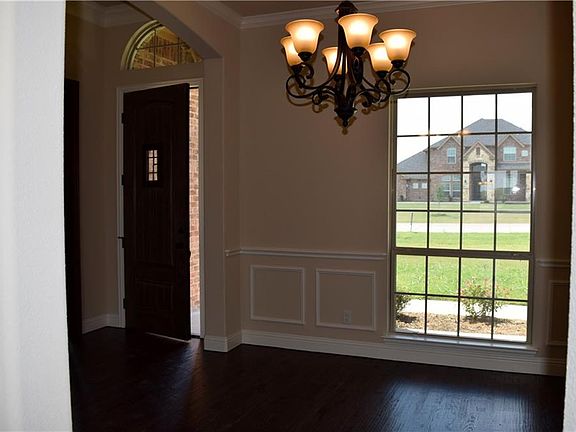 3rd image of 8841 Etta Ct