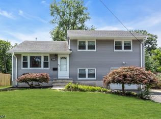 143 Greenbrook Rd, North Plainfield Boro, NJ 07060