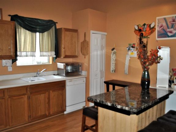 4th image of 2070 Summer Breeze Dr