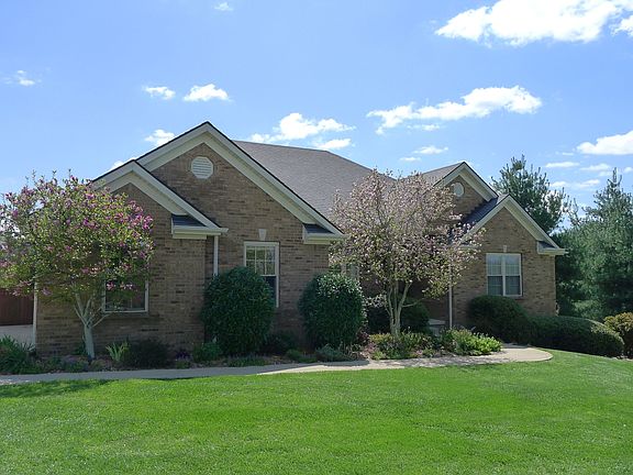 2nd image of 3025 Woodfield Cir