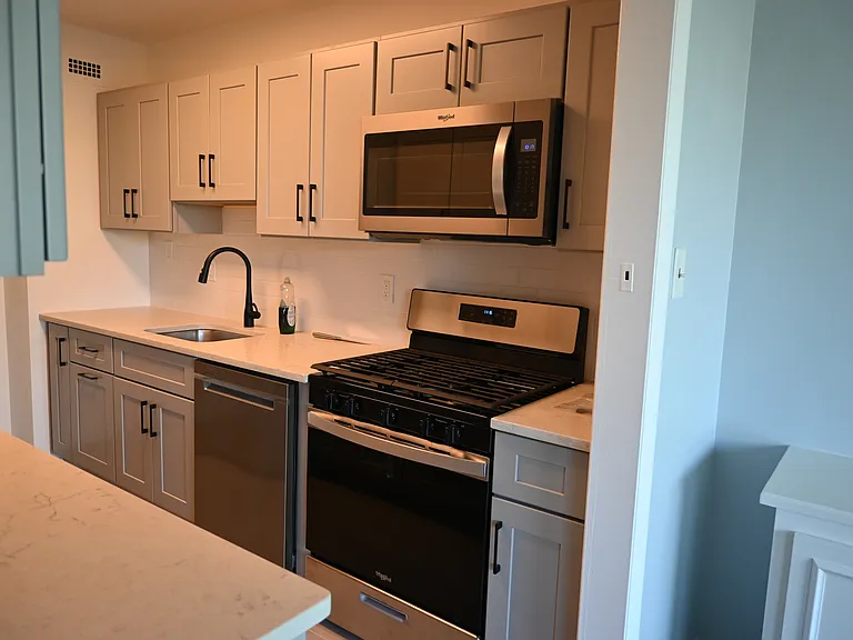 10500 Rockville Pike #415 — Photo 3