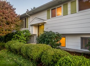 13002 NE Morris Ct, Portland, OR 97230