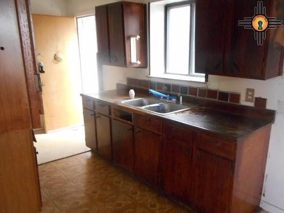 2nd image of 101 E Wilson Ave