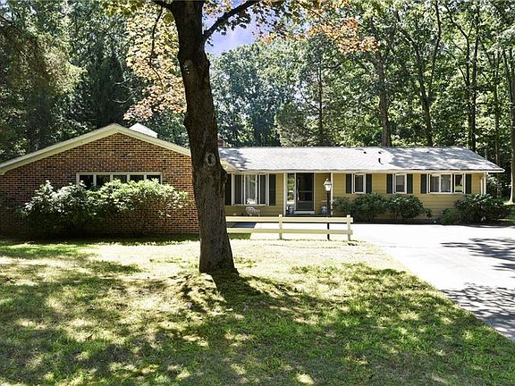 2nd image of 202 Kent Dr
