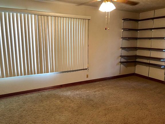 3rd image of 4431 Boyd Ave