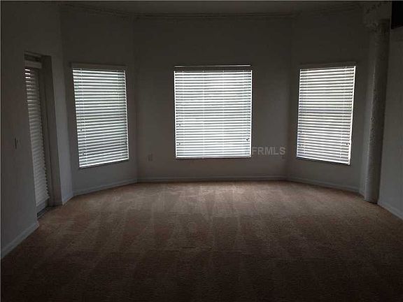 3rd image of 3542 Somerset Cir