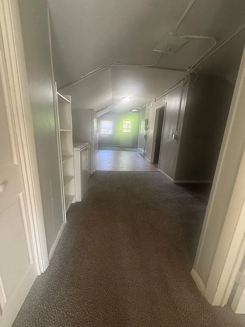 624 S Fess, Apt 5 — Photo 2