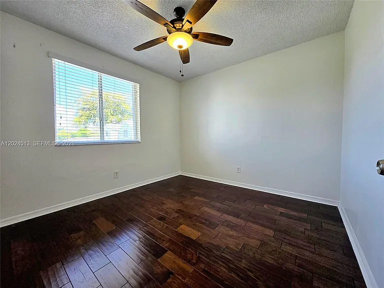 854 SW 8th Pl — Photo 13