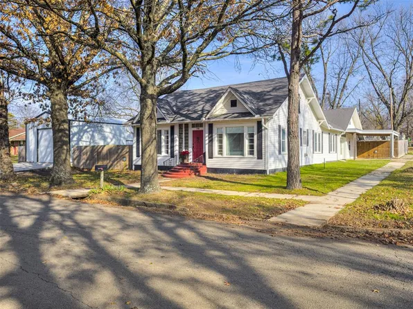 116 S 11th St, Okemah, OK 74859