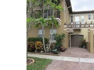 4445 Arabian Way #2-4, Davie, FL 33328