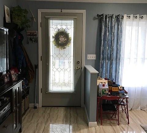 3rd image of 1046 Quincy Ave