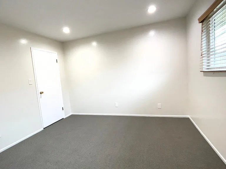 5215 Sepulveda Blvd — Photo 15