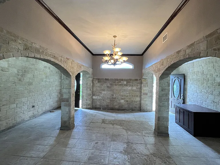 310 S Val Verde Rd #B — Photo 7