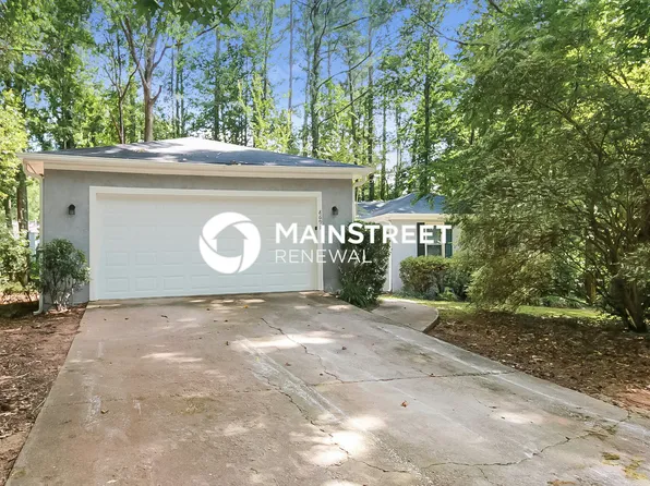 8691 Twin Oaks Dr, Jonesboro, GA 30236