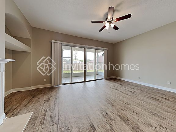 4th image of 671 Mandy Oaks Dr