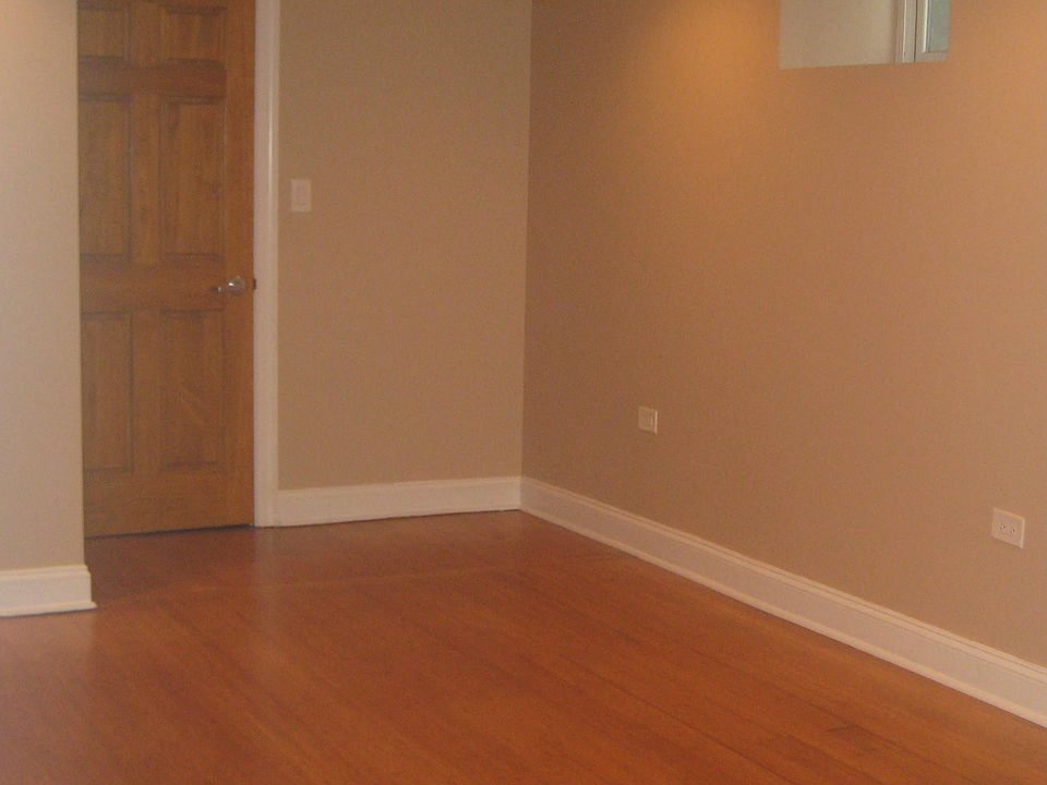 FAMILYROOM 