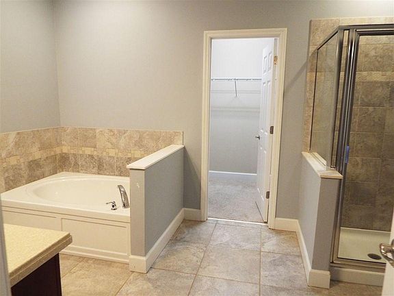 5th image of 2484 Lantana Ln