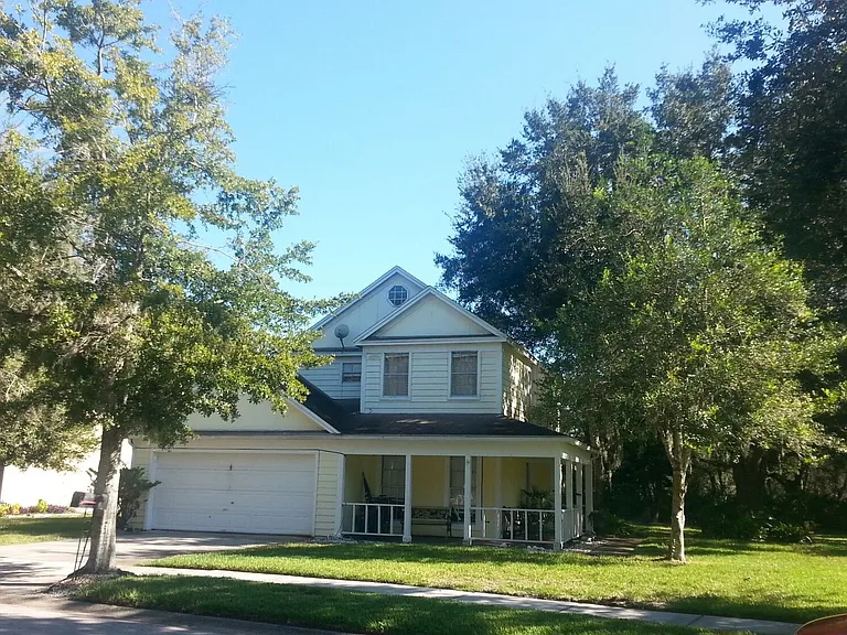 1038 McCully Ct — Photo 1