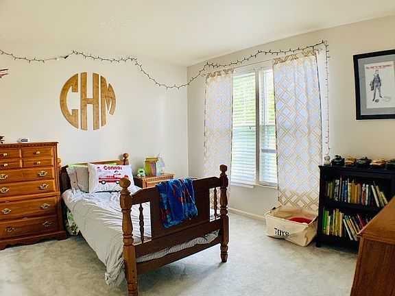 3rd image of 1 Greystone Pl