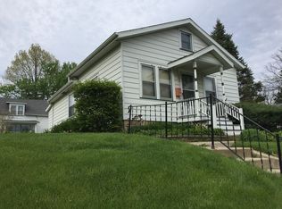 682 Linden Ave, Elgin, IL 60120